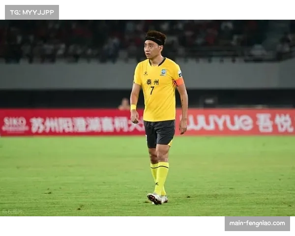 滕帅进球登顶射手榜 南京暂时领先泰州争夺苏超半场战况